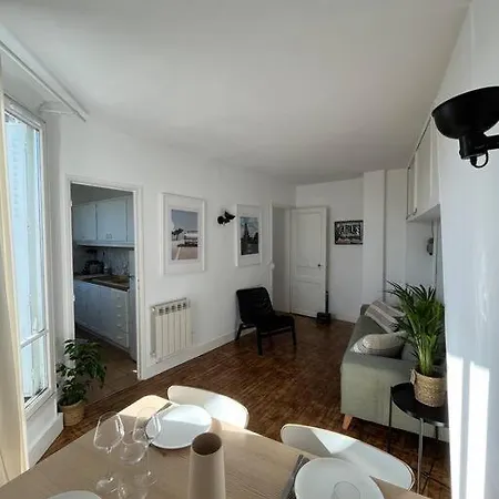 Parisien:luminosite, Confort, Mobilite Appartamento